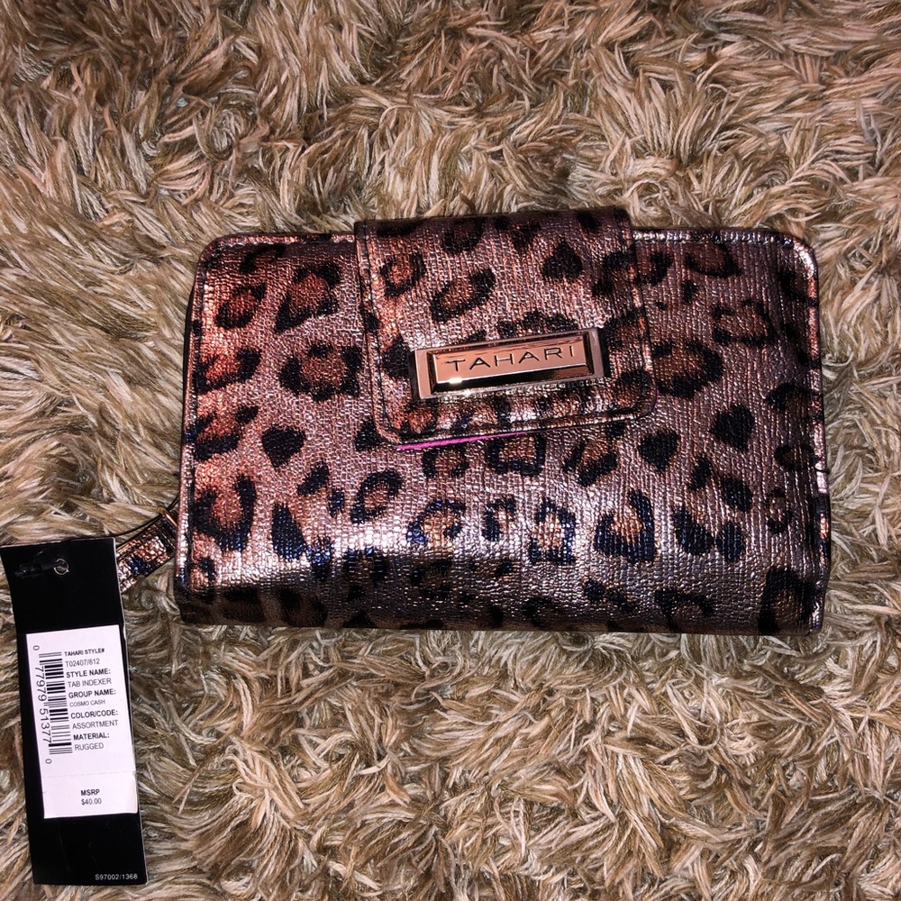 Tahari Women’s Wallet